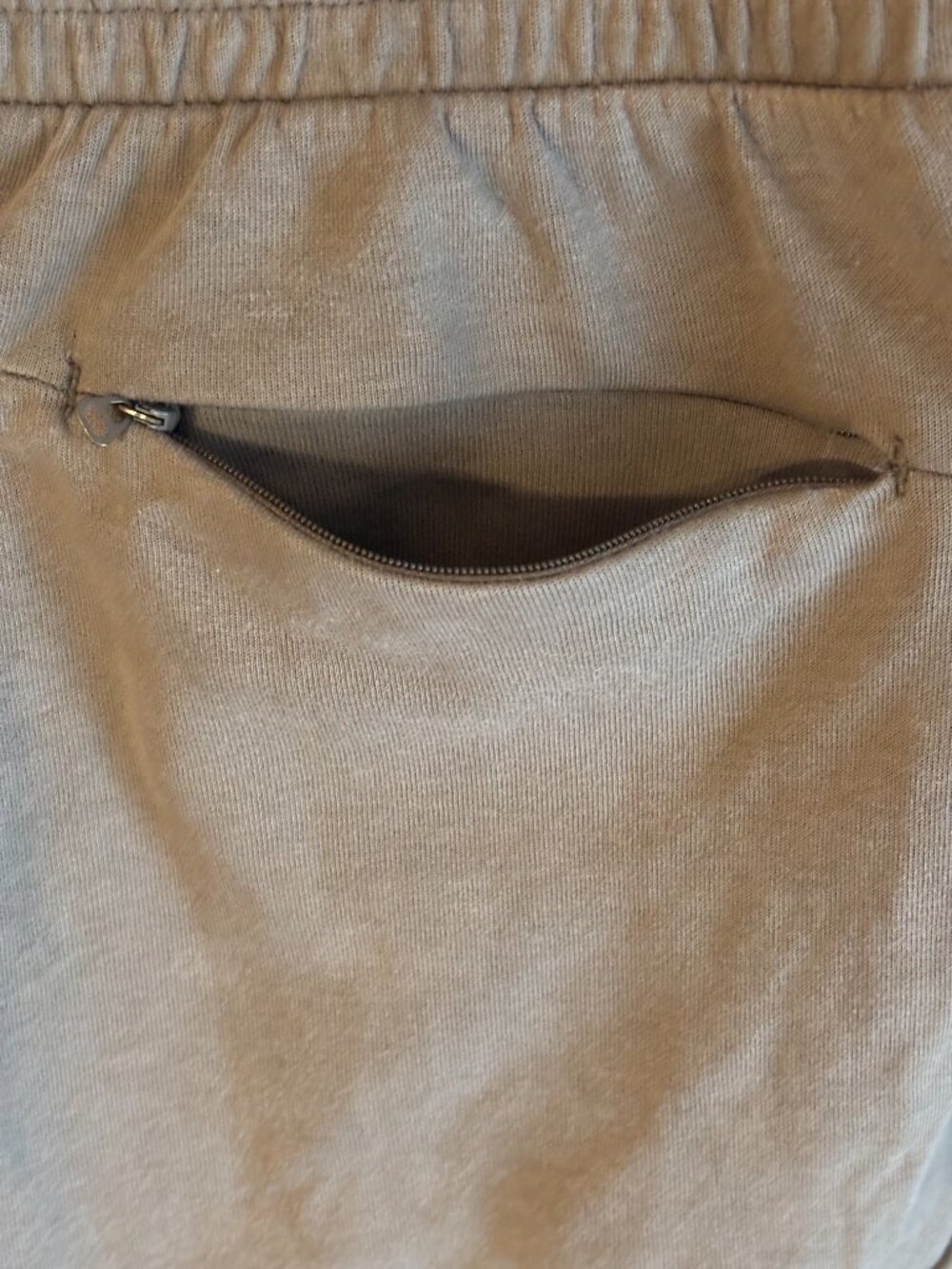 Gap Fit Men's Tan Cargo Jogger SZ: M - Picture 10 of 11
